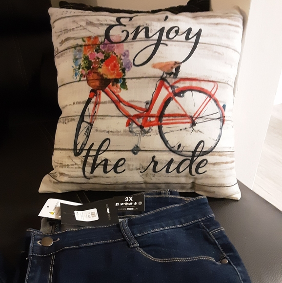 Fashion Nova Jeans - Picture 1 of 5